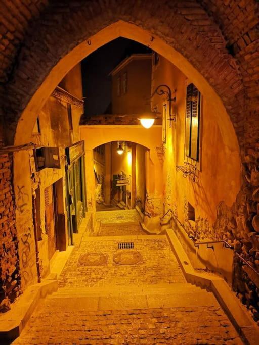 Charming Studio Ideal For Getaways Or Workations In Sibiu'S Medieval City Center Zewnętrze zdjęcie